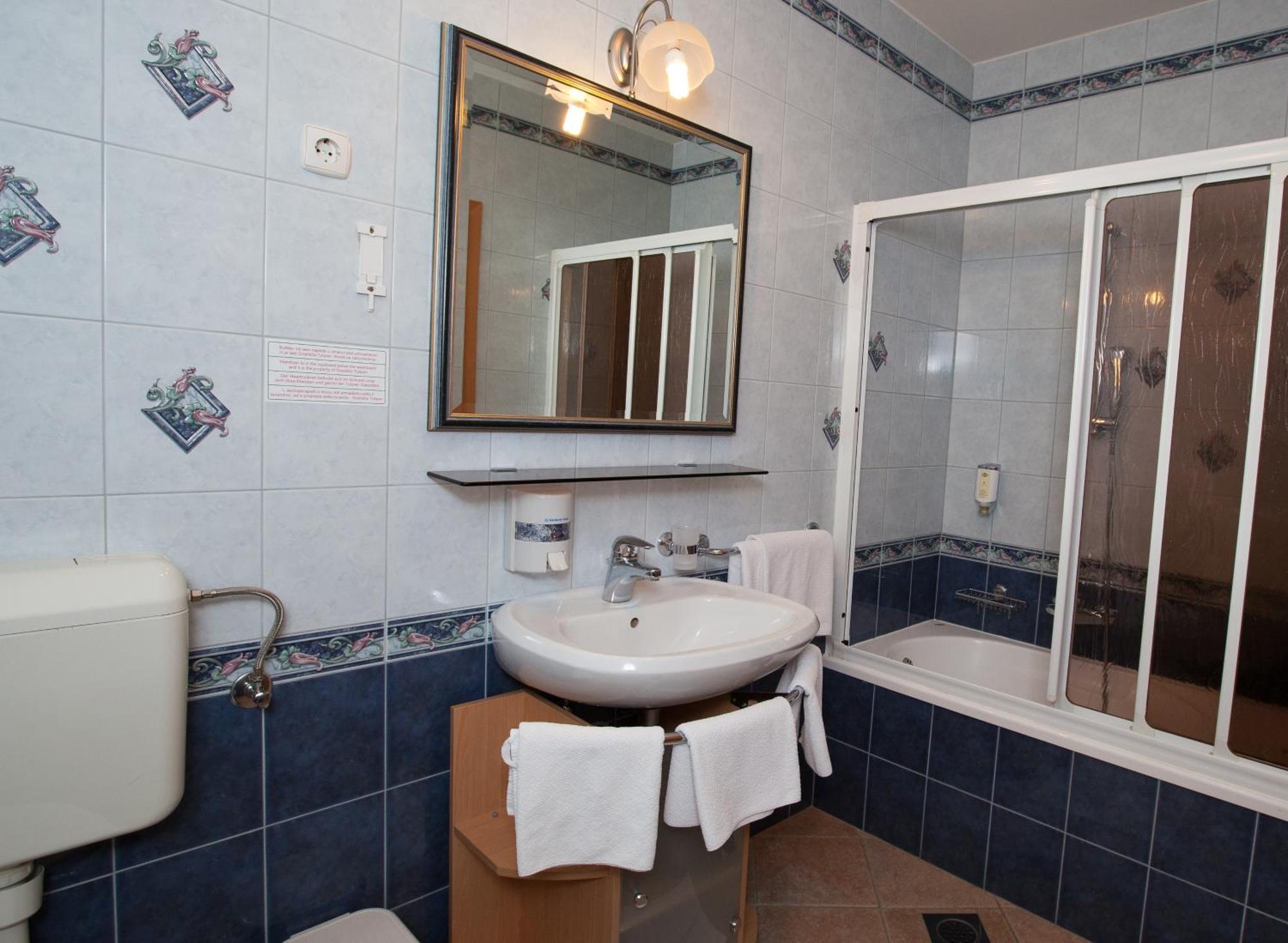 Guesthouse Tulipan Lesce  Zewnętrze zdjęcie