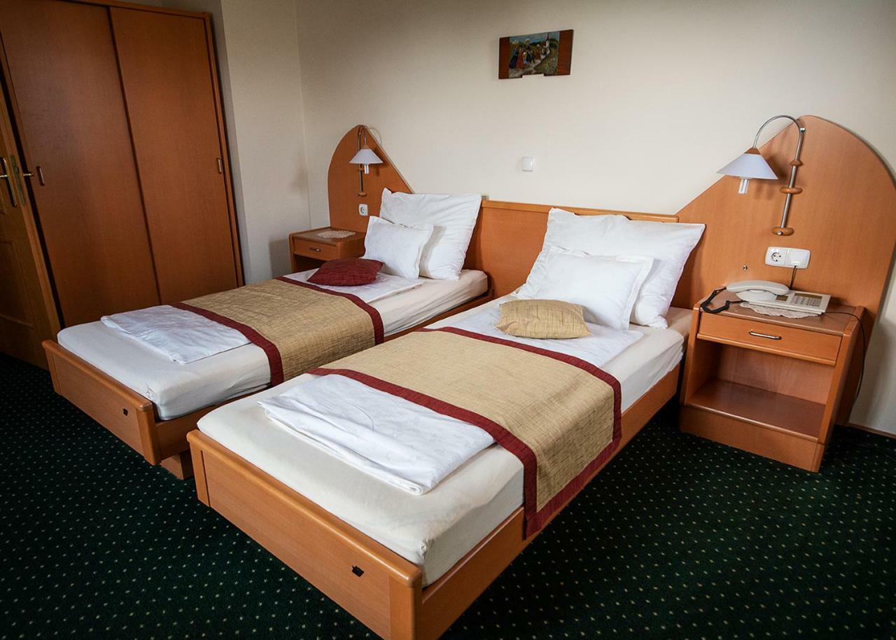 Guesthouse Tulipan Lesce  Zewnętrze zdjęcie